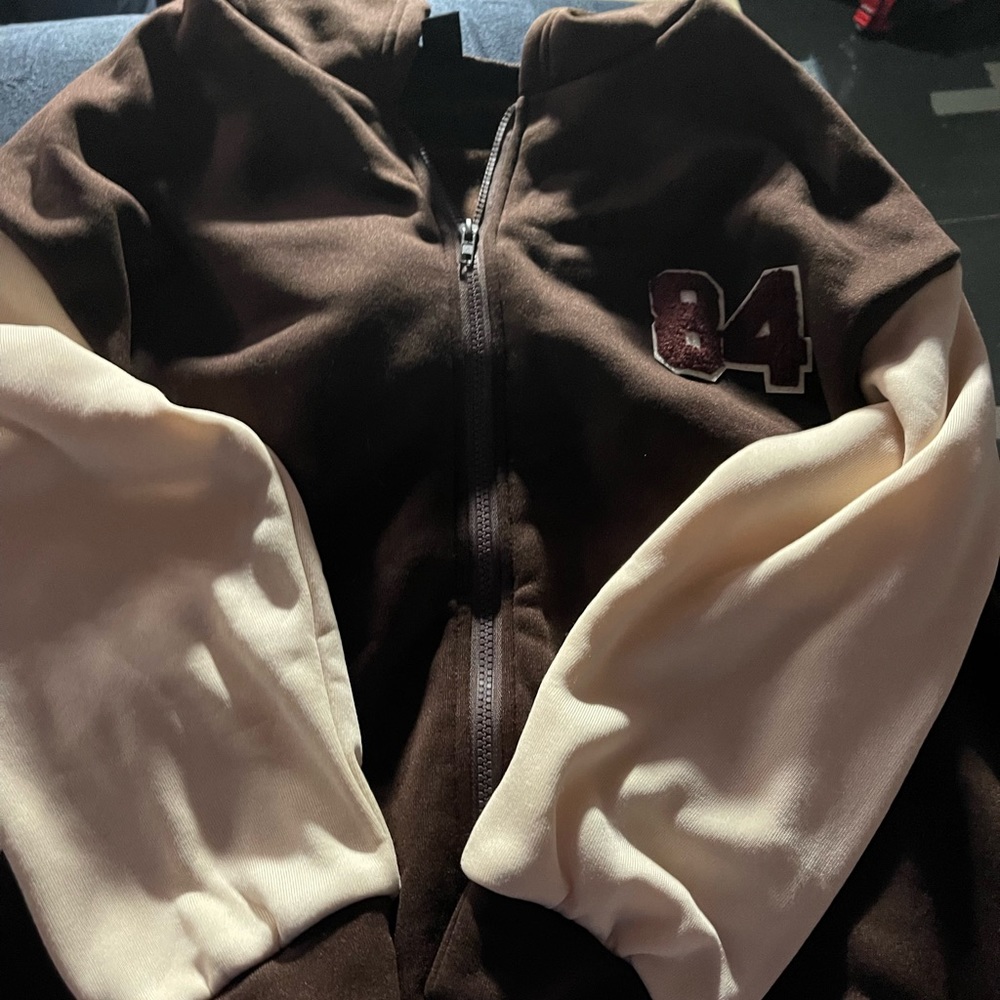 zip up